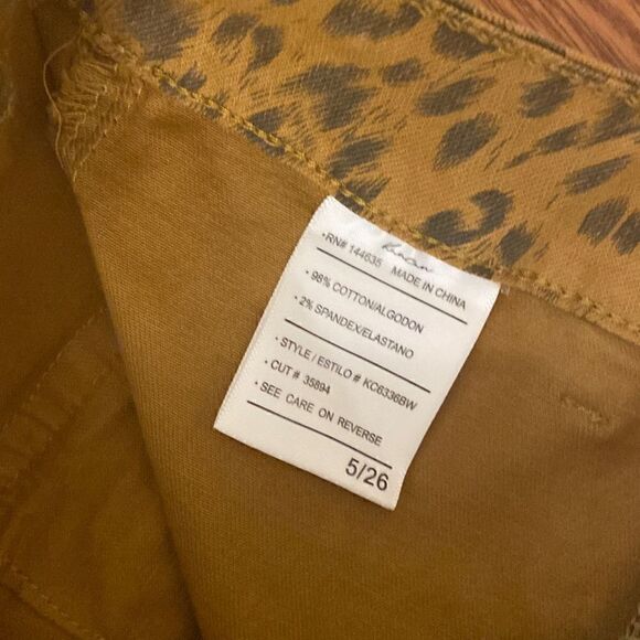 NEW KanCan Adelaide High Rise Super Skinny Jeans Cargo Pockets Leopard Print 26 - Picture 4 of 5